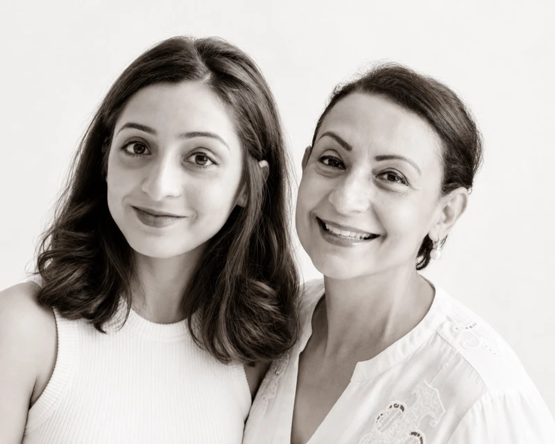 Saffron & Crumbs mother and daughter together